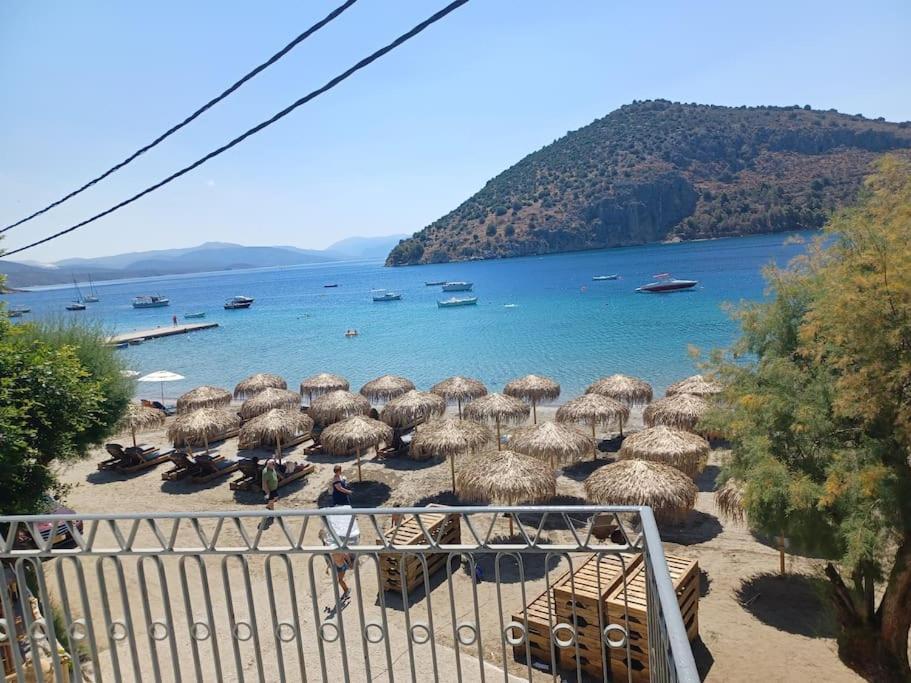 Big Apartment On The Beach Tolo Luaran gambar