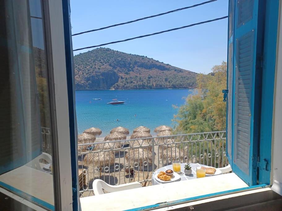 Big Apartment On The Beach Tolo Luaran gambar